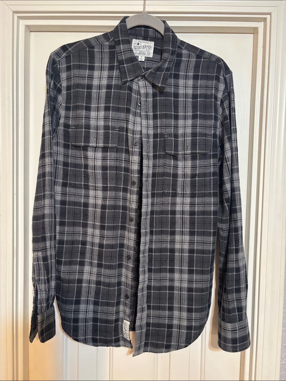 Lucky Brand Men's Black and Gray Plaid Button-Down Shirt